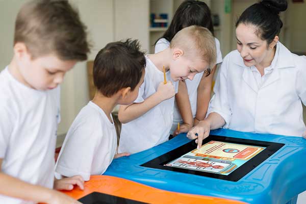 Playmove. Tecnologia que diverte e ensina